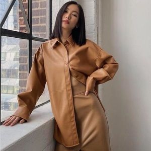 Aritzia Pelli shirt jacket